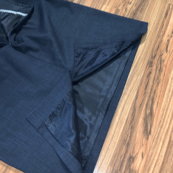 EUC - Banana Republic - Wool Pencil Skirt - Picture 4 of 8